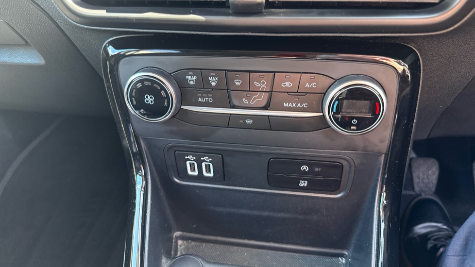 Ford EcoSport 1.0 EcoBoost 125 Titanium 5dr Petrol Hatchback - Image 35