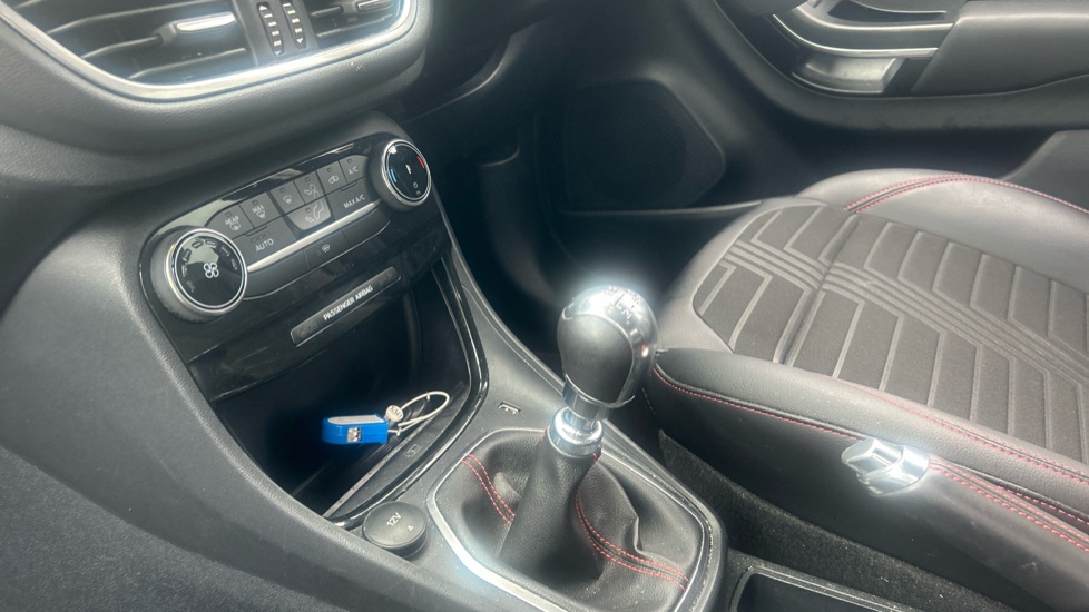 Ford Puma 1.0 EcoBoost Hybrid mHEV ST-Line X 5dr Petrol Hatchback - Image 13