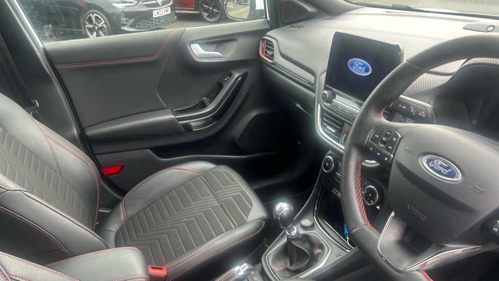 Ford Puma 1.0 EcoBoost Hybrid mHEV ST-Line X 5dr Petrol Hatchback - Image 14