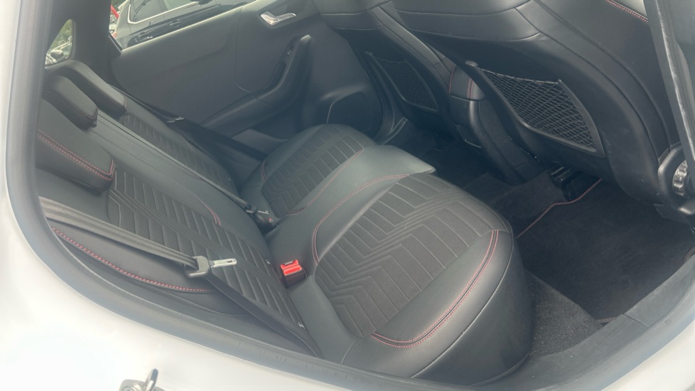 Ford Puma 1.0 EcoBoost Hybrid mHEV ST-Line X 5dr Petrol Hatchback - Image 38