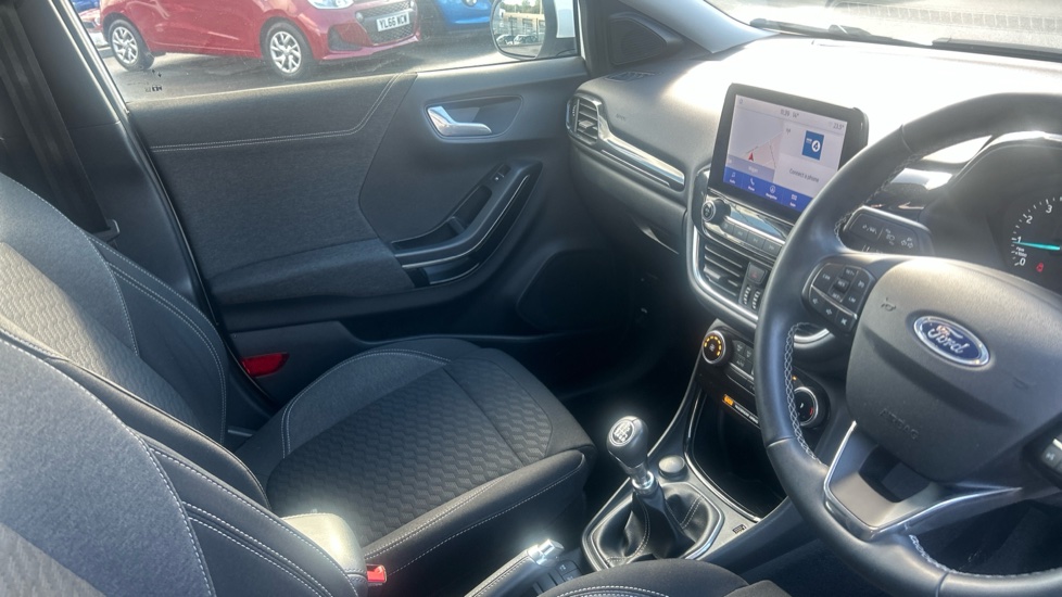 Ford Puma 1.0 EcoBoost Hybrid mHEV Titanium 5dr Petrol Hatchback - Image 14