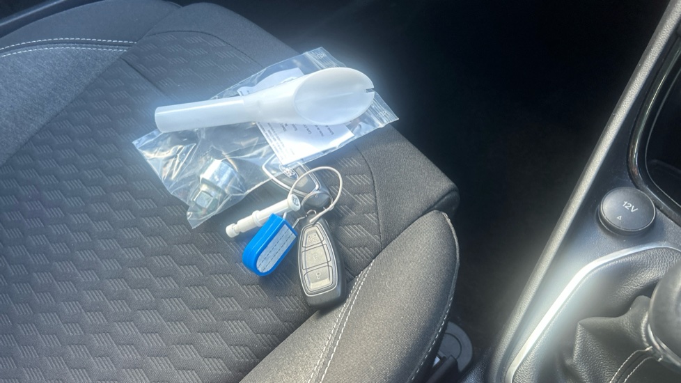 Ford Puma 1.0 EcoBoost Hybrid mHEV Titanium 5dr Petrol Hatchback - Image 19
