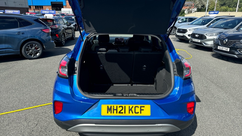 Ford Puma 1.0 EcoBoost Hybrid mHEV Titanium 5dr Petrol Hatchback - Image 4