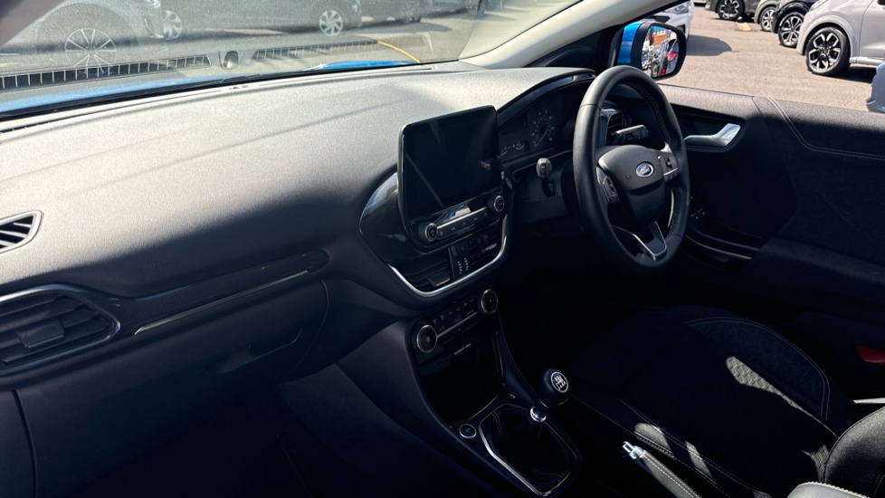 Ford Puma 1.0 EcoBoost Hybrid mHEV Titanium 5dr Petrol Hatchback - Image 9