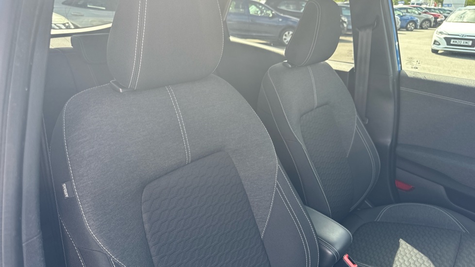 Ford Puma 1.0 EcoBoost Hybrid mHEV Titanium 5dr Petrol Hatchback - Image 21