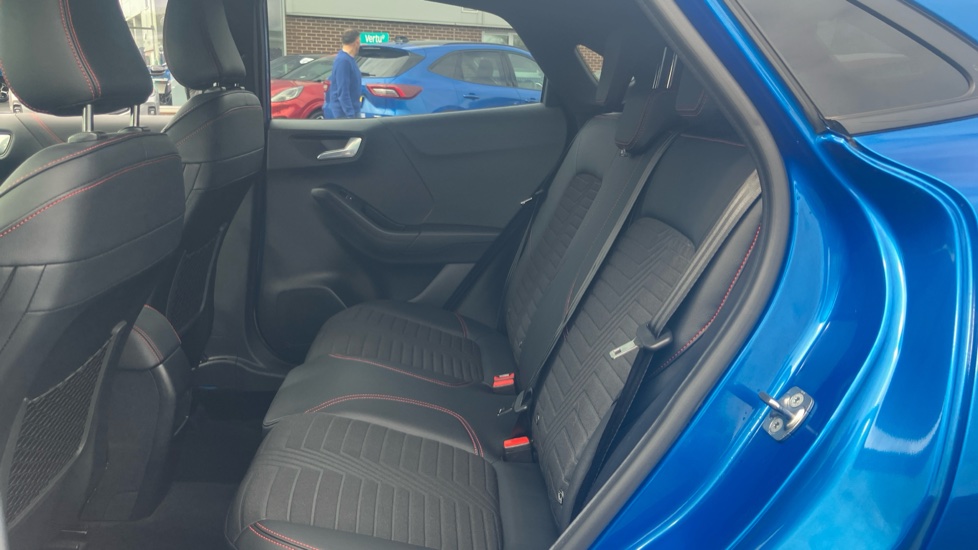 Ford Puma 1.0 EcoBoost Hybrid mHEV ST-Line X 5dr Petrol Hatchback - Image 16