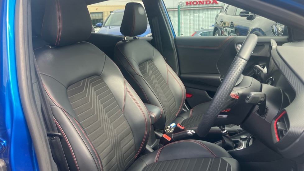 Ford Puma 1.0 EcoBoost Hybrid mHEV ST-Line X 5dr Petrol Hatchback - Image 39
