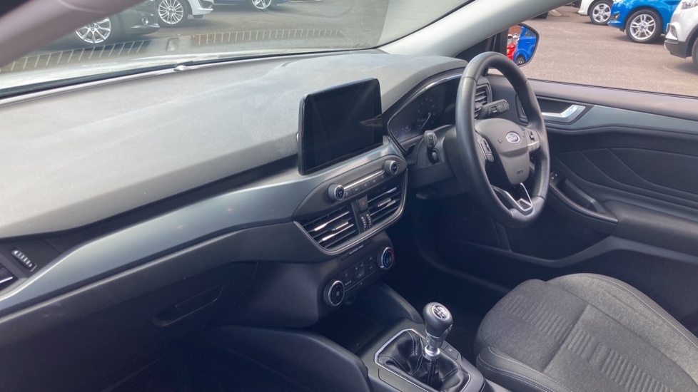 Ford Focus 1.0 EcoBoost 125 Active 5dr Petrol Hatchback - Image 9