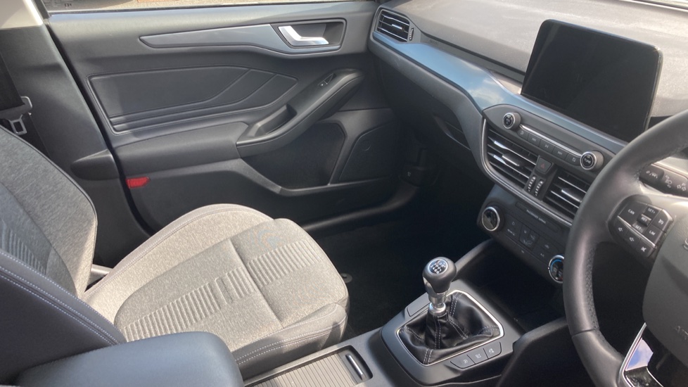 Ford Focus 1.0 EcoBoost 125 Active 5dr Petrol Hatchback - Image 14