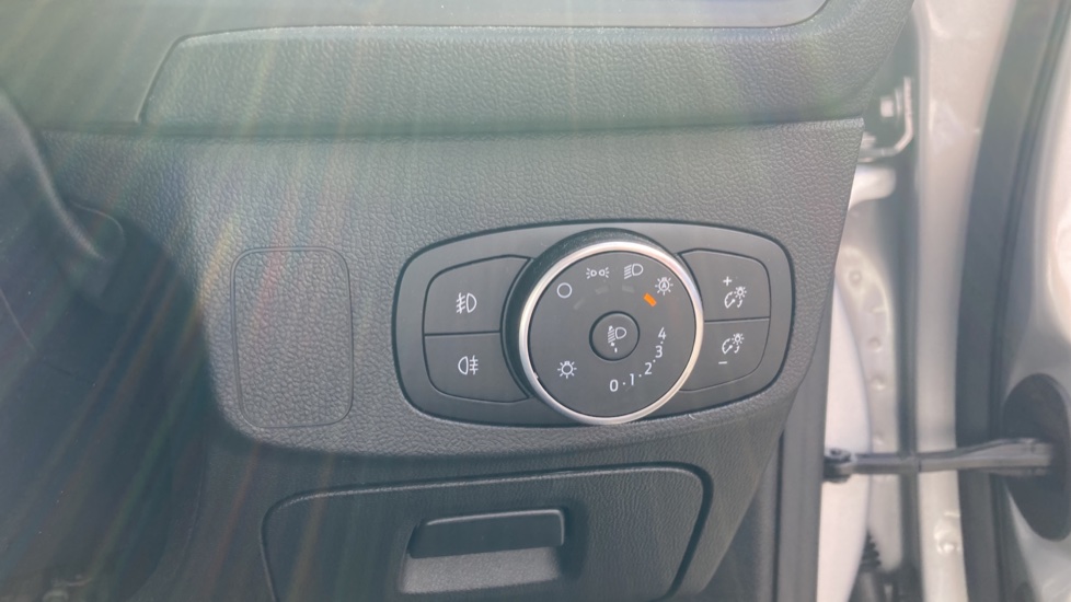 Ford Focus 1.0 EcoBoost 125 Active 5dr Petrol Hatchback - Image 25