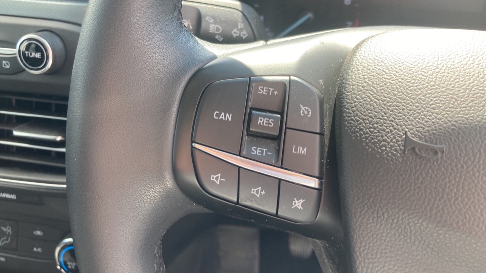 Ford Focus 1.0 EcoBoost 125 Active 5dr Petrol Hatchback - Image 27