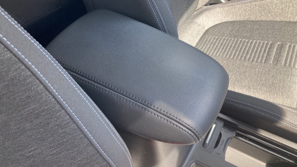Ford Focus 1.0 EcoBoost 125 Active 5dr Petrol Hatchback - Image 37