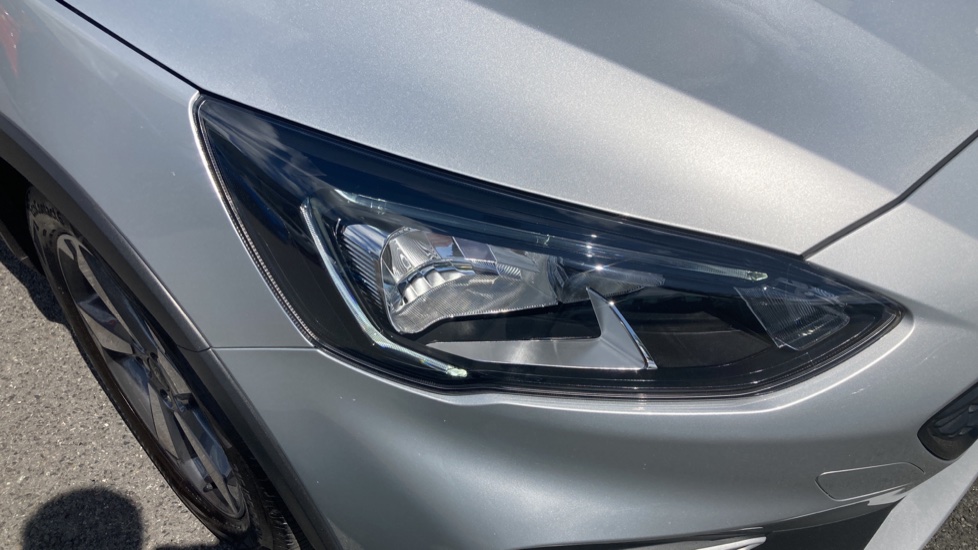 Ford Focus 1.0 EcoBoost 125 Active 5dr Petrol Hatchback - Image 39
