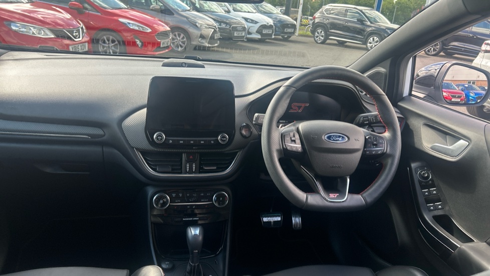 Ford Puma ST 1.0 EcoBoost Hybrid mHEV ST 5dr DCT Petrol Hatchback - Image 10