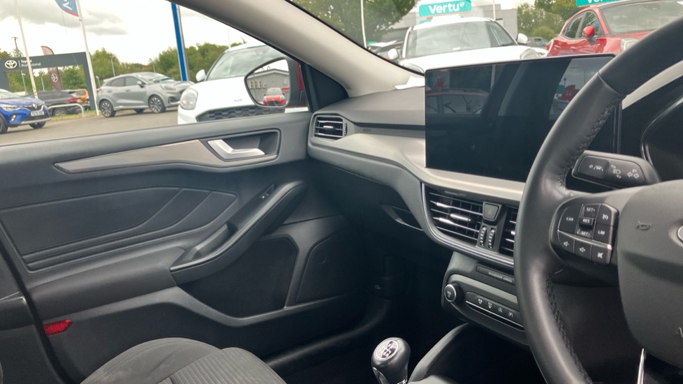 Ford Focus 1.0 EcoBoost Hybrid mHEV 155 Titanium 5dr Petrol Hatchback - Image 14