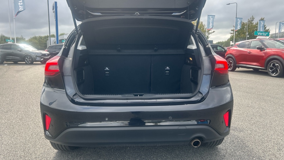 Ford Focus 1.0 EcoBoost Titanium 5dr Petrol Hatchback - Image 4