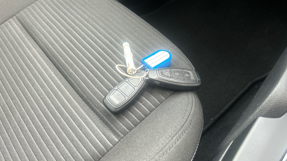 Ford Focus 1.0 EcoBoost Titanium 5dr Petrol Hatchback - Image 20