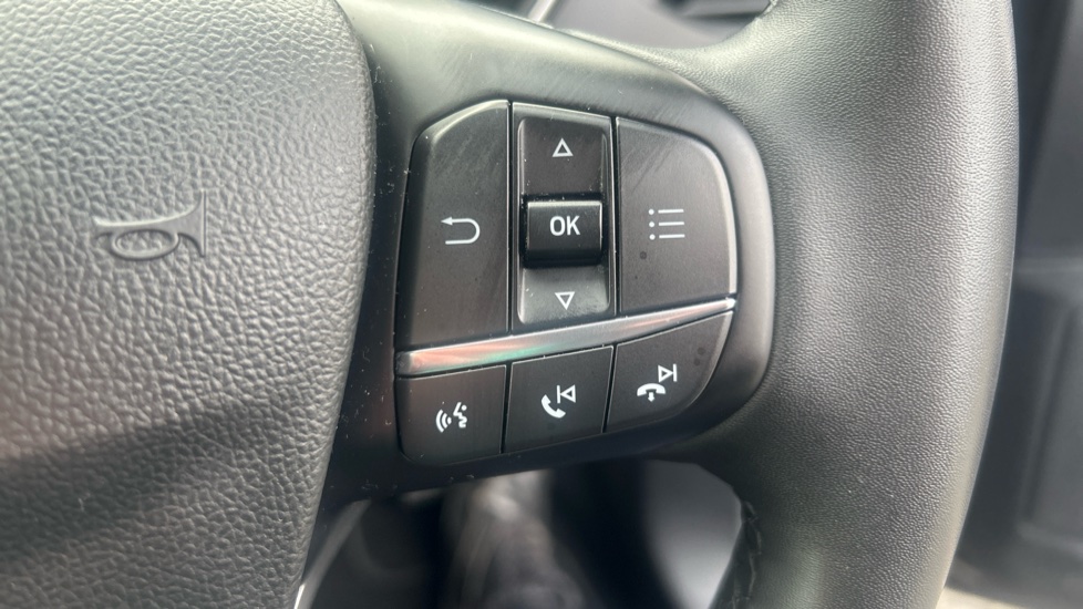 Ford Focus 1.0 EcoBoost Titanium 5dr Petrol Hatchback - Image 26