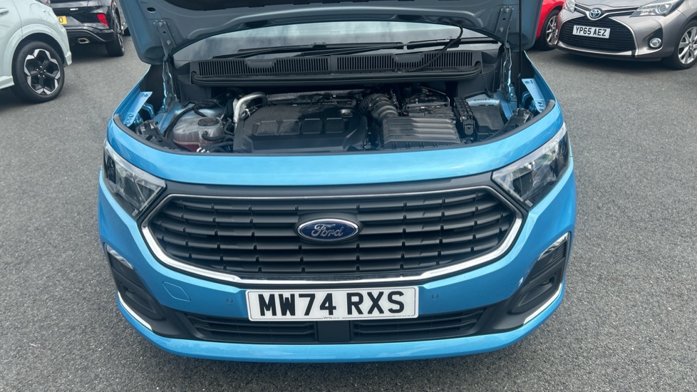 Ford Tourneo Connect 2.0 EcoBlue Titanium 5dr Auto Diesel Estate - Image 8