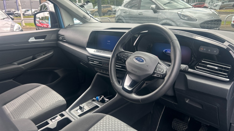 Ford Tourneo Connect 2.0 EcoBlue Titanium 5dr Auto Diesel Estate - Image 11