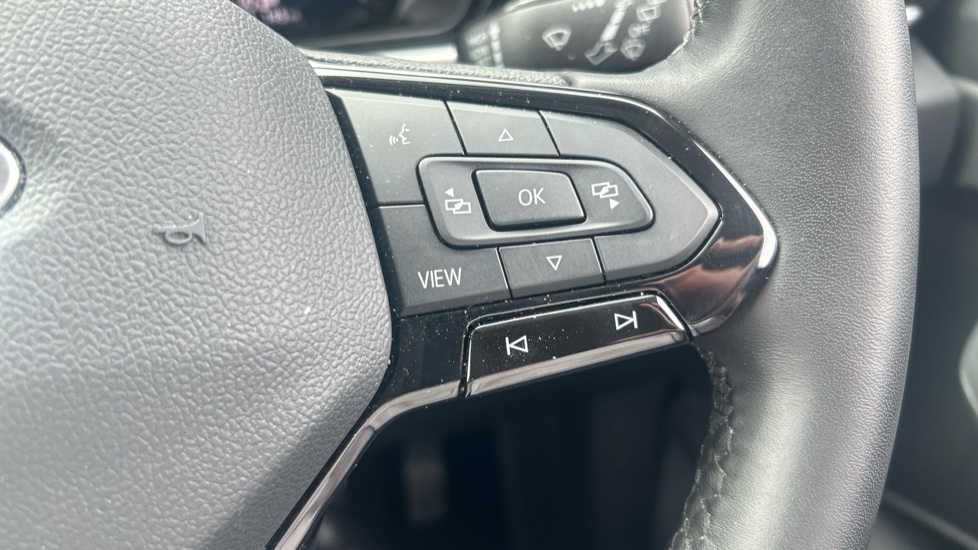 Ford Tourneo Connect 2.0 EcoBlue Titanium 5dr Auto Diesel Estate - Image 26