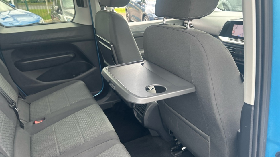 Ford Tourneo Connect 2.0 EcoBlue Titanium 5dr Auto Diesel Estate - Image 45
