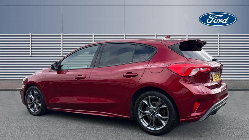 Ford Focus 1.0 EcoBoost 125 ST-Line 5dr Petrol Hatchback - Image 2