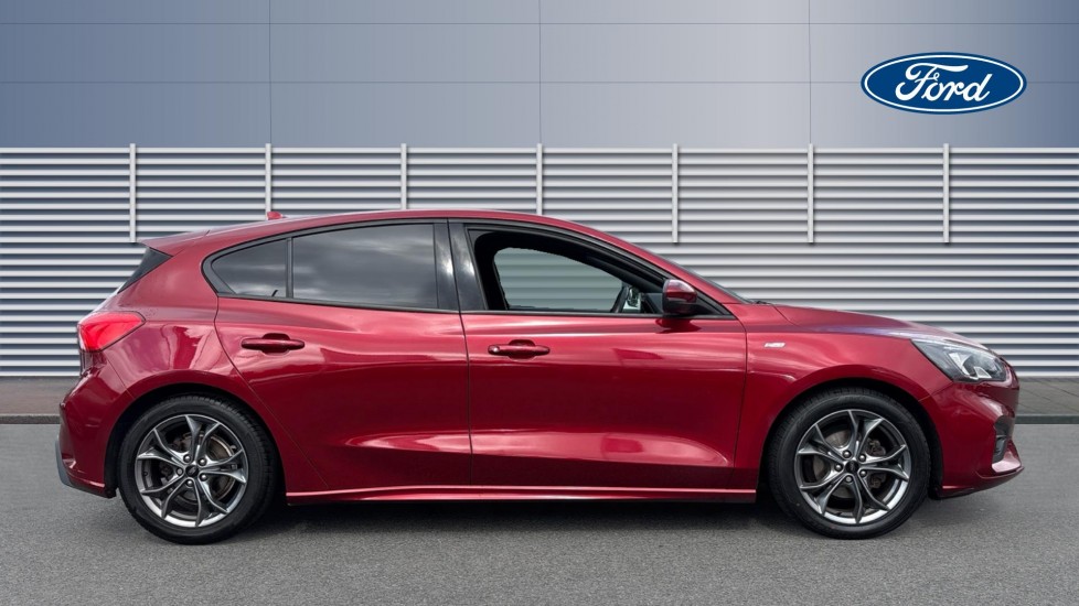 Ford Focus 1.0 EcoBoost 125 ST-Line 5dr Petrol Hatchback - Image 5