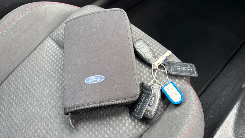 Ford Focus 1.0 EcoBoost 125 ST-Line 5dr Petrol Hatchback - Image 20