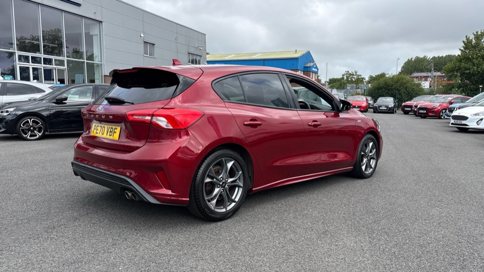 Ford Focus 1.0 EcoBoost 125 ST-Line 5dr Petrol Hatchback - Image 25
