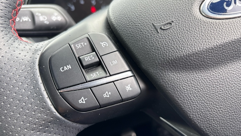 Ford Focus 1.0 EcoBoost 125 ST-Line 5dr Petrol Hatchback - Image 28