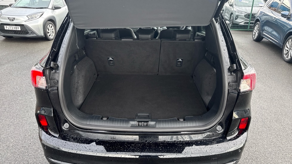 Ford Kuga 2.5 FHEV Vignale 5dr CVT Hybrid Estate - Image 4