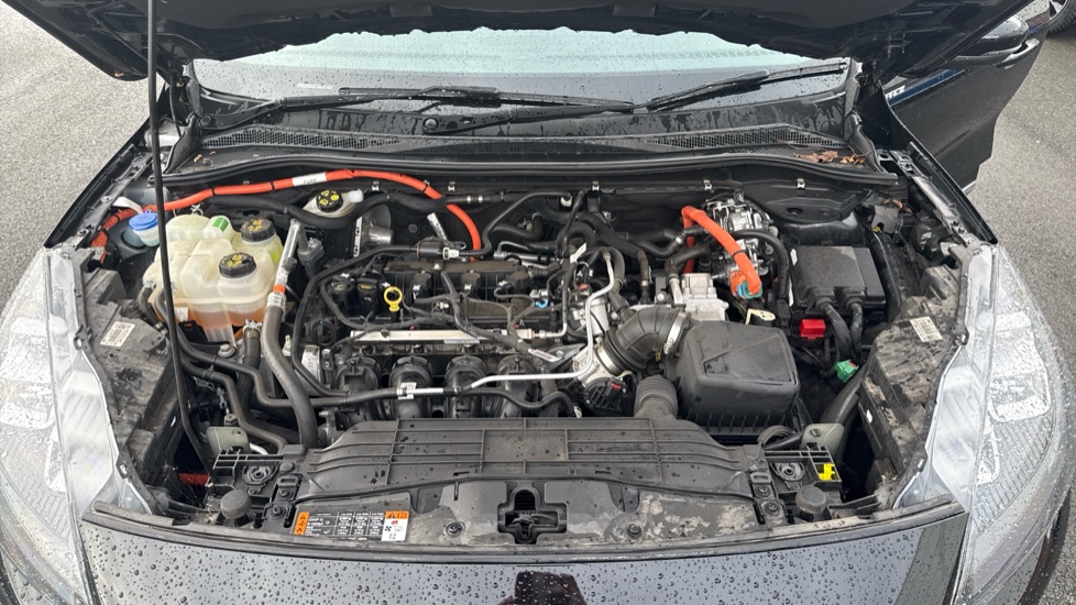 Ford Kuga 2.5 FHEV Vignale 5dr CVT Hybrid Estate - Image 8