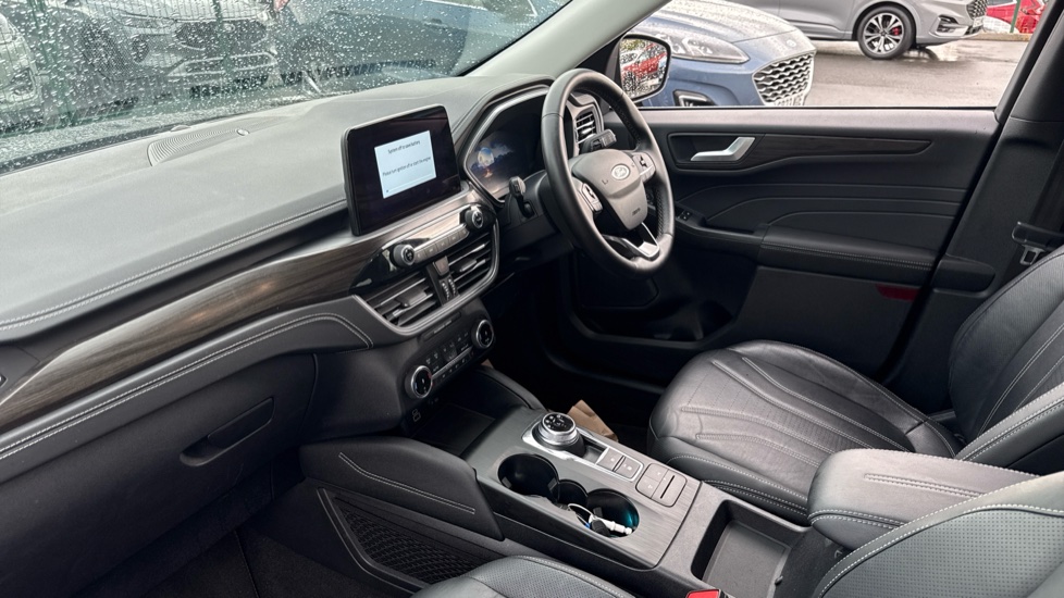 Ford Kuga 2.5 FHEV Vignale 5dr CVT Hybrid Estate - Image 9
