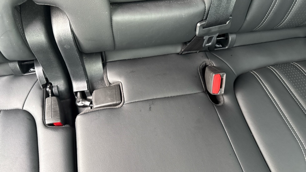 Ford Kuga 2.5 FHEV Vignale 5dr CVT Hybrid Estate - Image 17