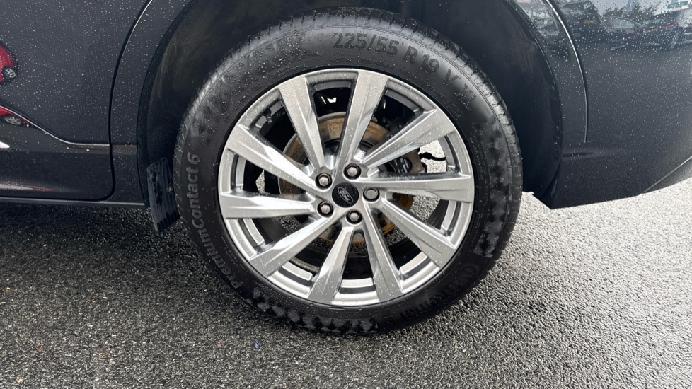 Ford Kuga 2.5 FHEV Vignale 5dr CVT Hybrid Estate - Image 24