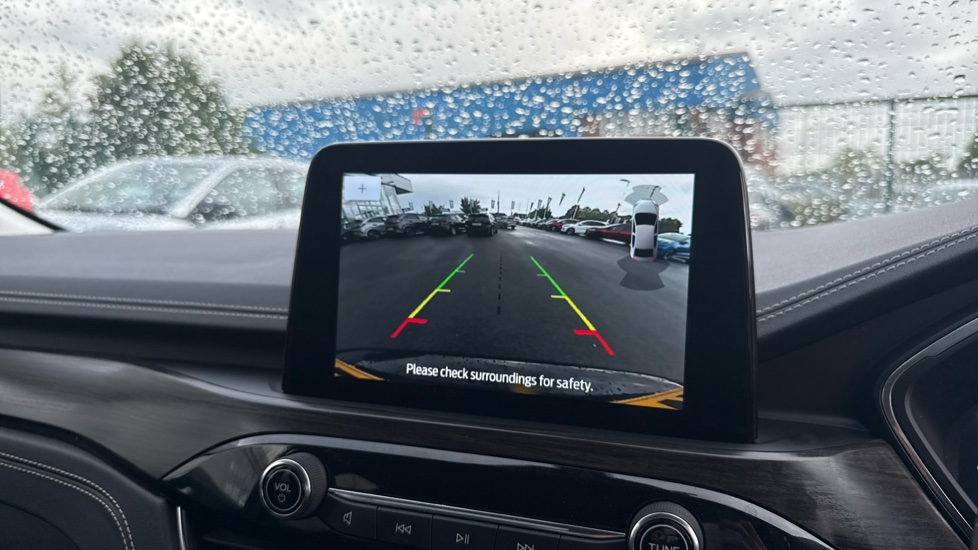 Ford Kuga 2.5 FHEV Vignale 5dr CVT Hybrid Estate - Image 38