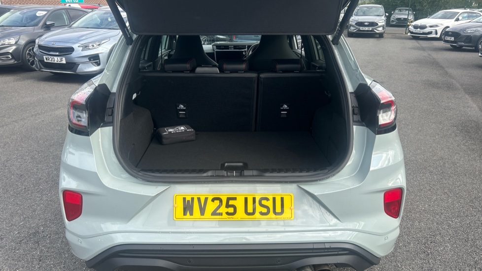 Ford Puma ST 1.0 EcoBoost Hybrid mHEV 170 ST 5dr DCT Petrol Hatchback - Image 4
