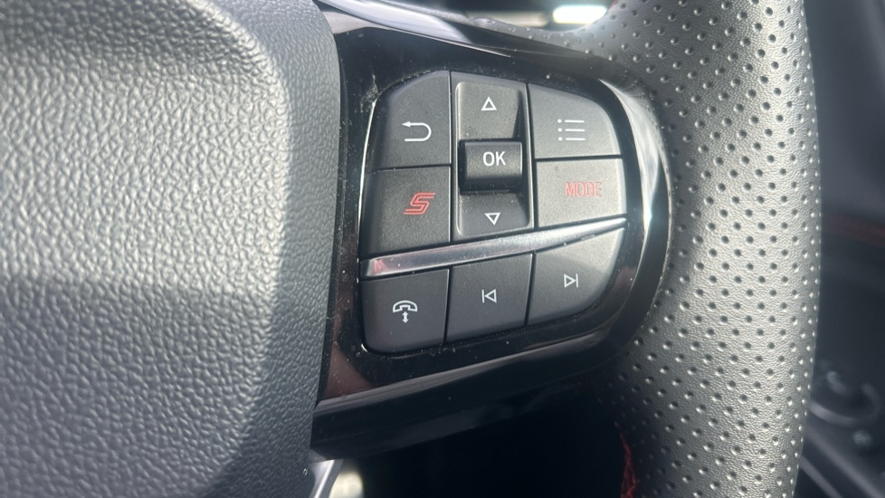 Ford Puma ST 1.0 EcoBoost Hybrid mHEV 170 ST 5dr DCT Petrol Hatchback - Image 29