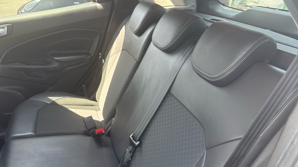Ford EcoSport 1.5 TDCi 95 Titanium 5dr [17in] Diesel Hatchback - Image 15