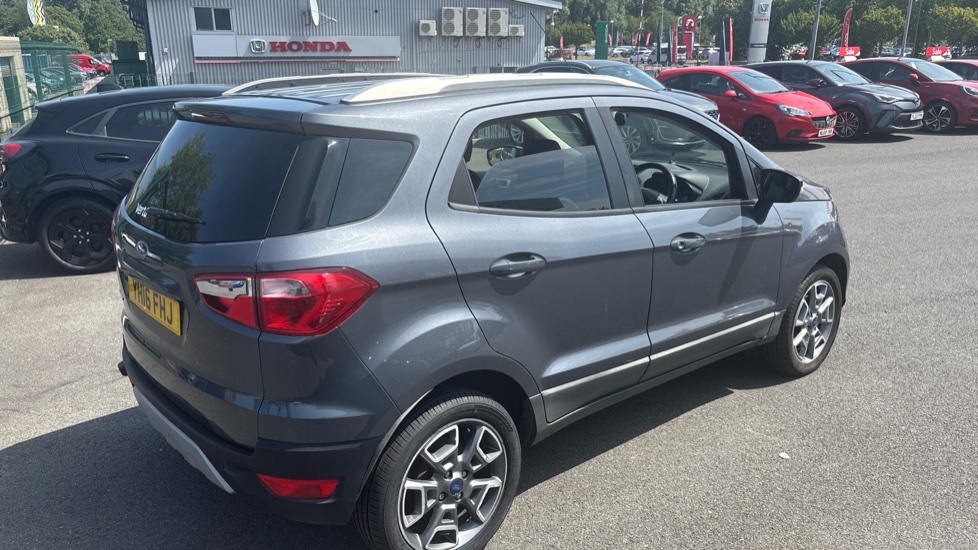 Ford EcoSport 1.5 TDCi 95 Titanium 5dr [17in] Diesel Hatchback - Image 24