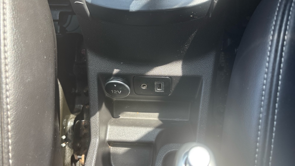Ford EcoSport 1.5 TDCi 95 Titanium 5dr [17in] Diesel Hatchback - Image 28