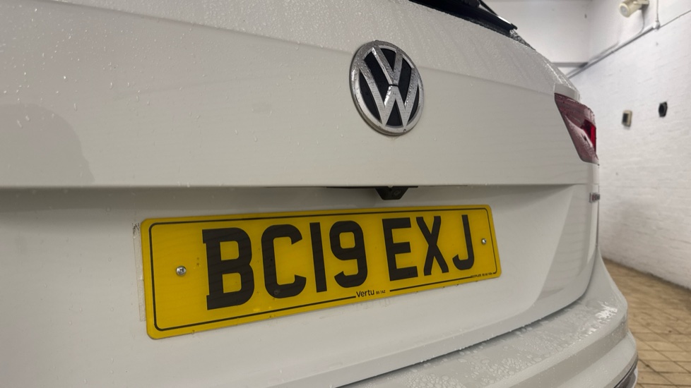 Volkswagen Tiguan 2.0 TDi 150 4Motion R-Line 5dr DSG Diesel Estate - Image 39
