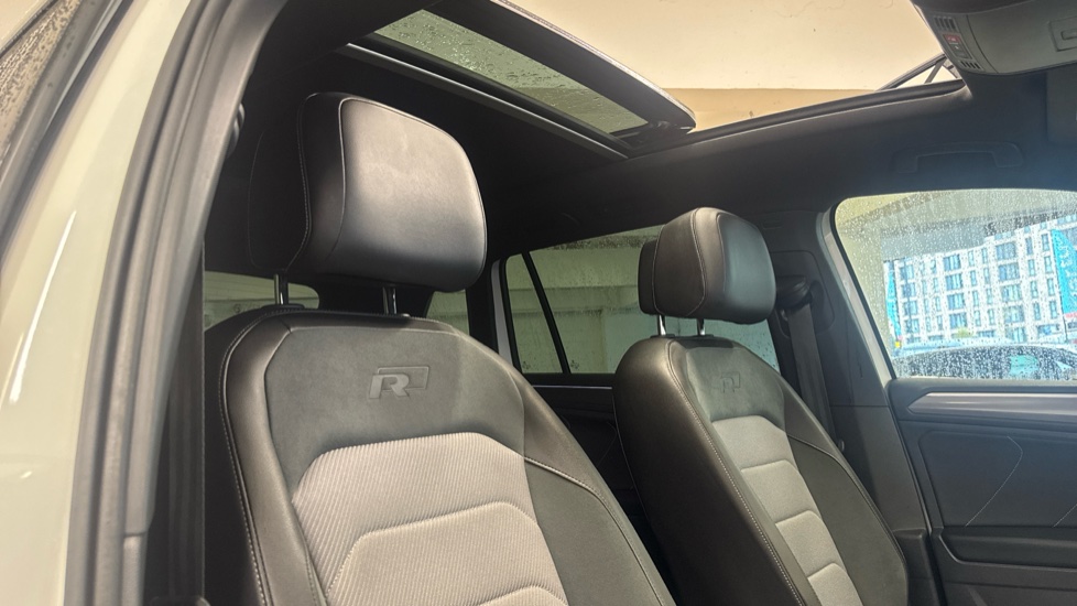 Volkswagen Tiguan 2.0 TDi 150 4Motion R-Line 5dr DSG Diesel Estate - Image 45