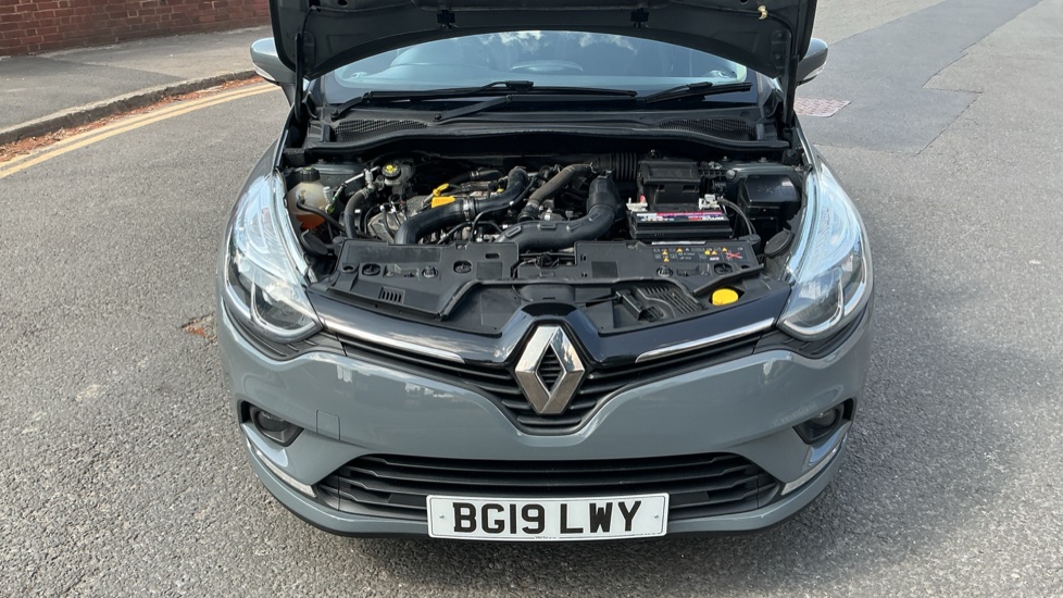 Renault Clio 0.9 TCE 90 Iconic 5dr Petrol Hatchback - Image 8
