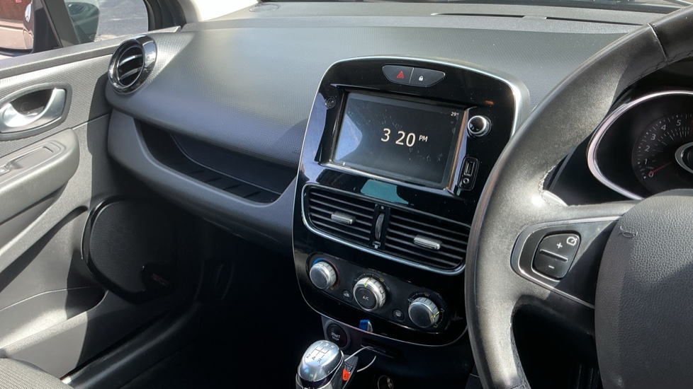 Renault Clio 0.9 TCE 90 Iconic 5dr Petrol Hatchback - Image 14