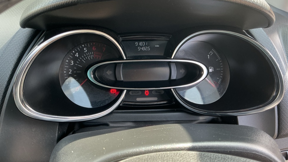 Renault Clio 0.9 TCE 90 Iconic 5dr Petrol Hatchback - Image 18