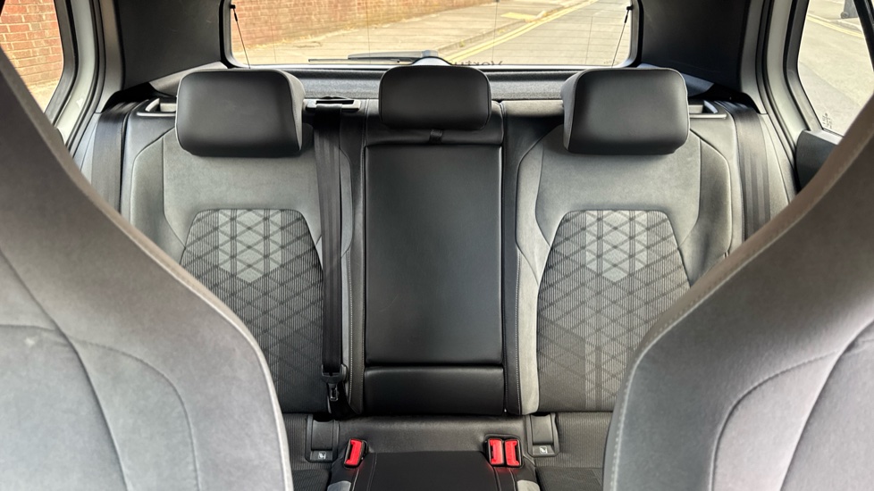 Volkswagen Golf 1.5 TSI 150 R-Line 5dr Petrol Hatchback - Image 15