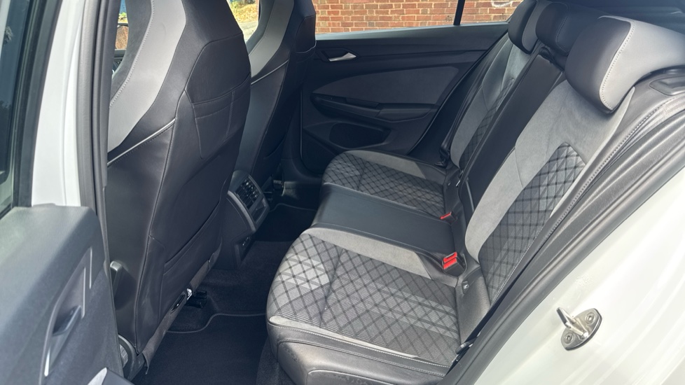 Volkswagen Golf 1.5 TSI 150 R-Line 5dr Petrol Hatchback - Image 16
