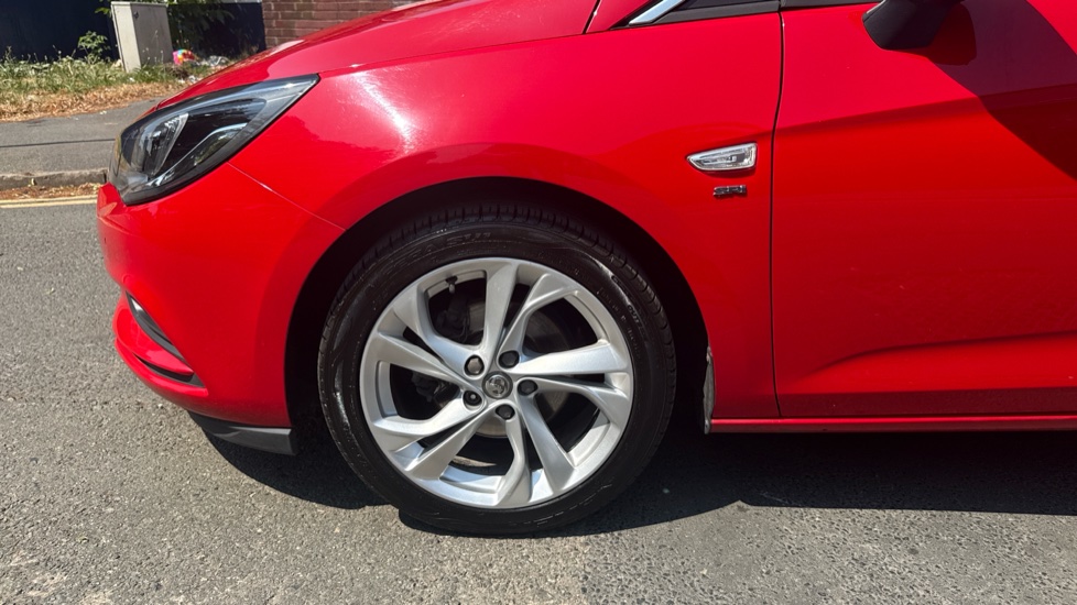 Vauxhall Astra 1.4T 16V 150 SRi 5dr Petrol Hatchback - Image 39